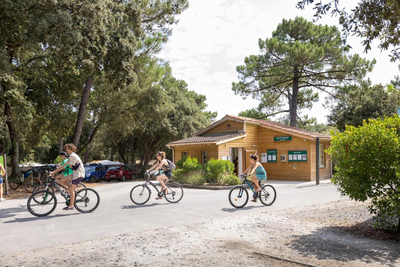 Huttopia Oleron Les Chenes Verts Dolus d'Oléron Екстериор снимка